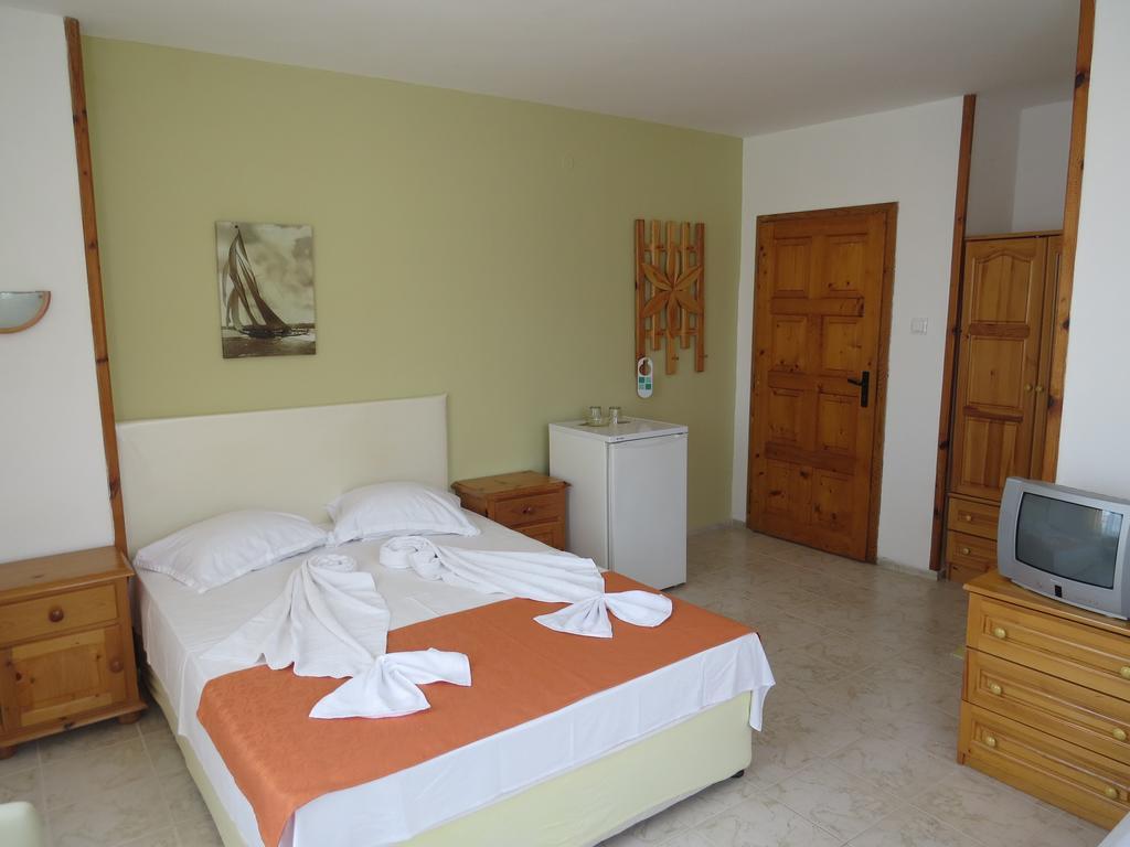 Family Hotel Sofi Sozopol Habitación foto
