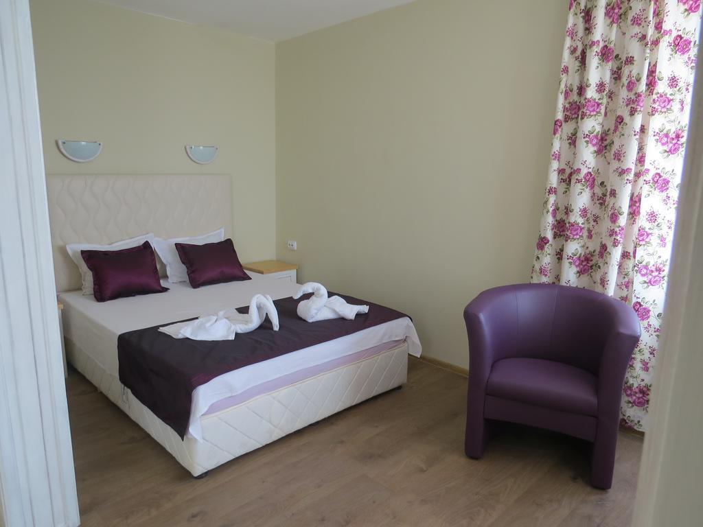 Family Hotel Sofi Sozopol Habitación foto