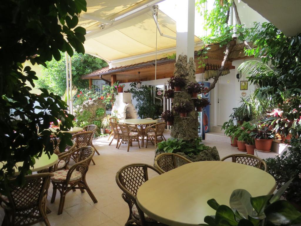 Family Hotel Sofi Sozopol Exterior foto