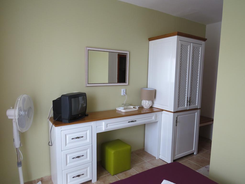Family Hotel Sofi Sozopol Habitación foto